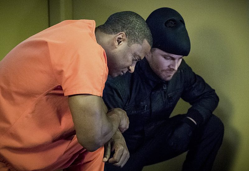 Arrow -- "Penance" -- Image AR504b_0002b.jpg -- Pictured (L-R): David Ramsey as John Diggle and Stephen Amell as Oliver Queen -- Photo: Dean Buscher/The CW -- é 2016 The CW Network, LLC. All Rights Reserved.