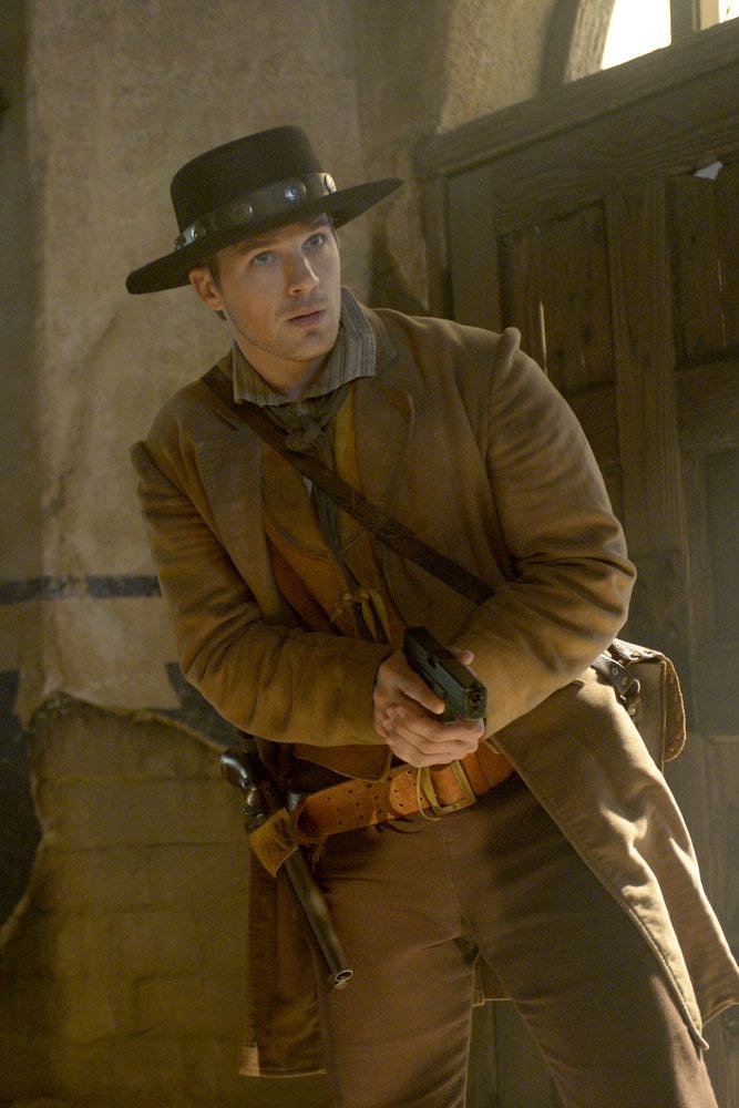 TIMELESS -- "The Alamo" Episode 104 -- Pictured: Matt Lanter as Wyatt Logan -- (Photo by: Sergei Bachlakov/NBC)