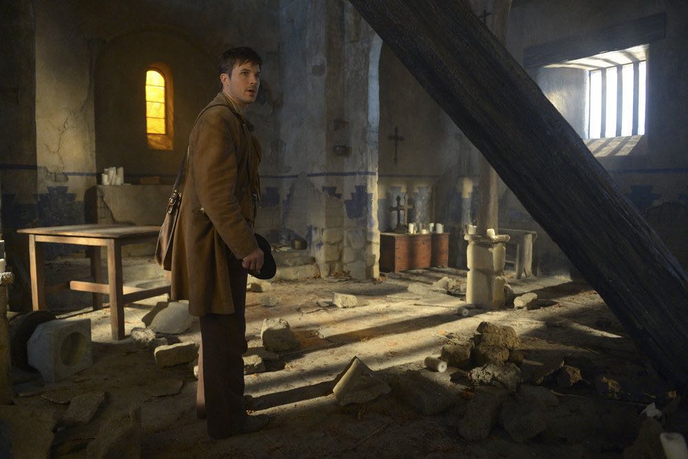 TIMELESS -- "The Alamo" Episode 104 -- Pictured: Matt Lanter as Wyatt Logan -- (Photo by: Sergei Bachlakov/NBC)