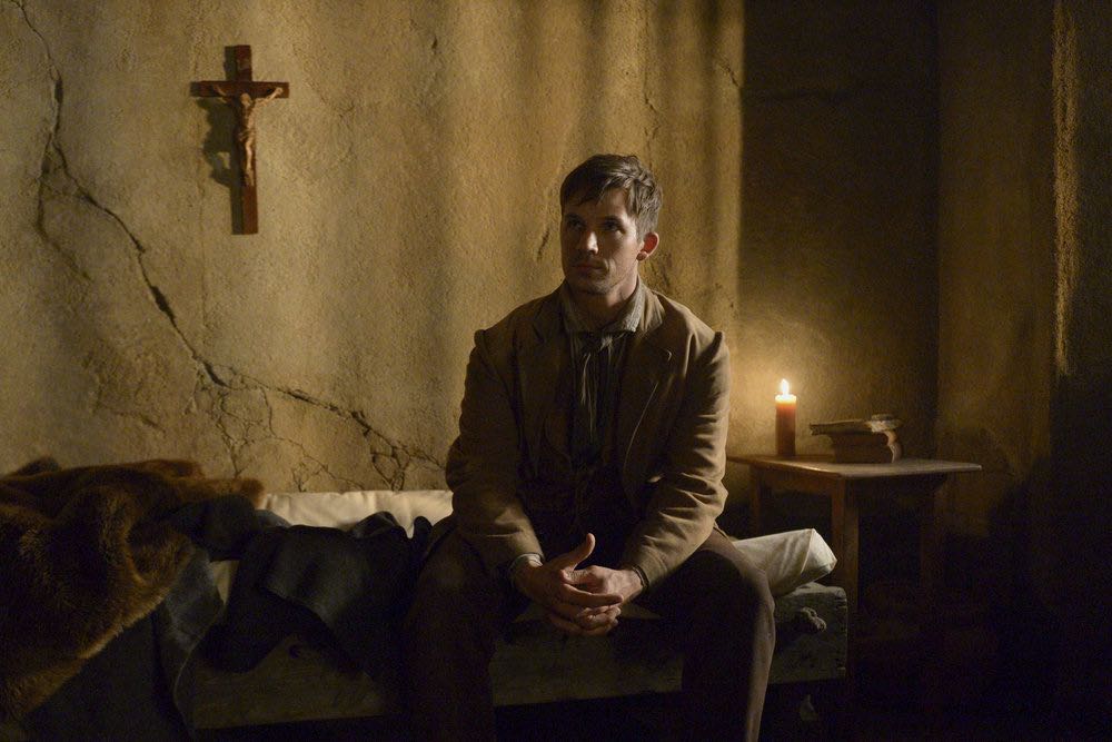 TIMELESS -- "The Alamo" Episode 104 -- Pictured: Matt Lanter as Wyatt Logan -- (Photo by: Sergei Bachlakov/NBC)
