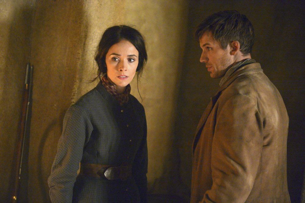 TIMELESS -- "The Alamo" Episode 104 -- Pictured: (l-r) Abigail Spencer as Lucy Preston, Matt Lanter as Wyatt Logan -- (Photo by: Sergei Bachlakov/NBC)