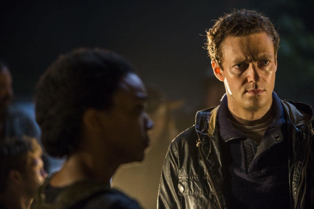 >>> NOT TO BE USED UNTIL 10/24/16 at 1:00 AM EST <<< Ross Marquand as Aaron, Sonequa Martin-Green as Sasha Williams - The Walking Dead _ Season 7, Episode 1 - Photo Credit: Gene Page/AMC