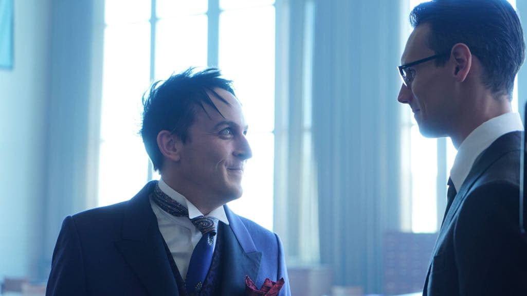 GOTHAM: L-R: Robin Lord Taylor and Cory Michael Smith in the “Mad City: Follow the White Rabbit” episode of GOTHAM airing Monday, Oct. 24 (8:00-9:01 PM ET/PT) on FOX. ©2016 Fox Broadcasting Co. Cr: Nicole Rivelli/FOX. GOTHAM: L-R: Robin Lord Taylor and Cory Michael Smith in the “Mad City: Follow the White Rabbit” episode of GOTHAM airing Monday, Oct. 24 (8:00-9:01 PM ET/PT) on FOX. ©2016 Fox Broadcasting Co. Cr: Nicole Rivelli/FOX.