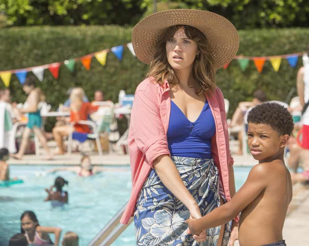 THIS IS US Season 1 Episode 4 Photos The Pool SEAT42F