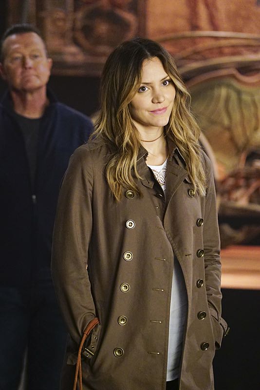 "Plight at the Museum" -- Team Scorpion's simple job at the Los Angeles Natural History Museum turns deadly when they discover thieves robbing a rare gem exhibit in order to get materials needed to enrich a nuclear bomb, on SCORPION, Monday, Oct. 24 (10:00-11:00 PM, ET/PT), on the CBS Television Network. Pictured: Katharine McPhee. Photo: Sonja Flemming/CBS é2016 CBS Broadcasting, Inc. All Rights Reserved