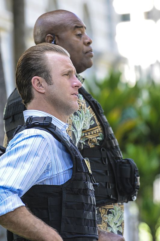 "Ke KÃ
« 'Ana" -- When a cache of guns is stolen from a gun range, Five-0 discovers the culprit is intent on making a dramatic and potentially deadly statement on gun violence. Also, Kono and Adam are finally reunited when he is released from prison, on HAWAII FIVE-0, Friday, Oct. 21 (9:00-10:00 PM, ET/PT), on the CBS Television Network. ("Ke KÃ
« 'Ana" is Hawaiian for "The Stand") Pictured left to right: Scott Caan as Danny "Danno" Williams and Chi McBride as Lou Grover. Photo: Norman Shapiro/CBS é2016 CBS Broadcasting, Inc. All Rights Reserved