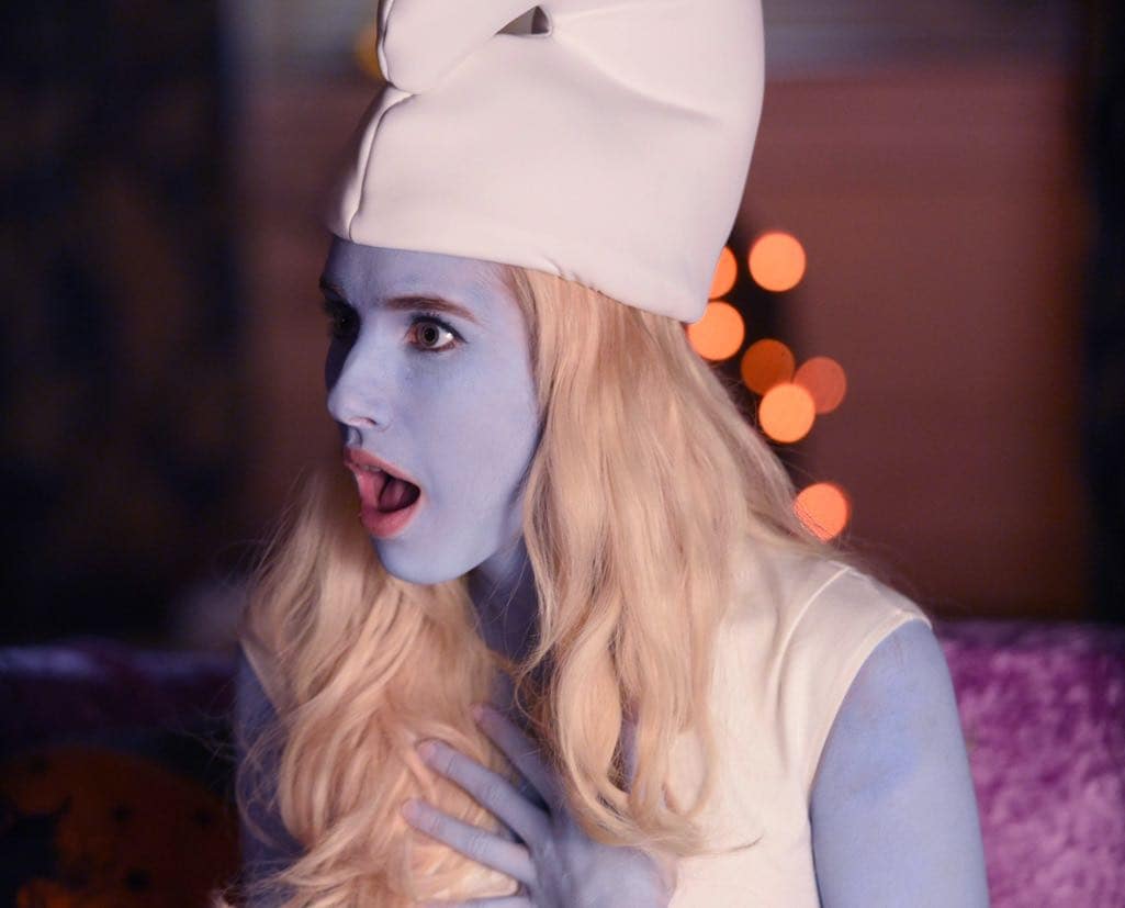 SCREAM QUEENS: Emma Roberts in the all-new “Halloween Blues” episode of SCREAM QUEENS airing Tuesday, Oct. 18 (9:01-10:00 PM ET/PT) on FOX. Cr: Michael Becker / FOX. © 2016 FOX Broadcasting Co.