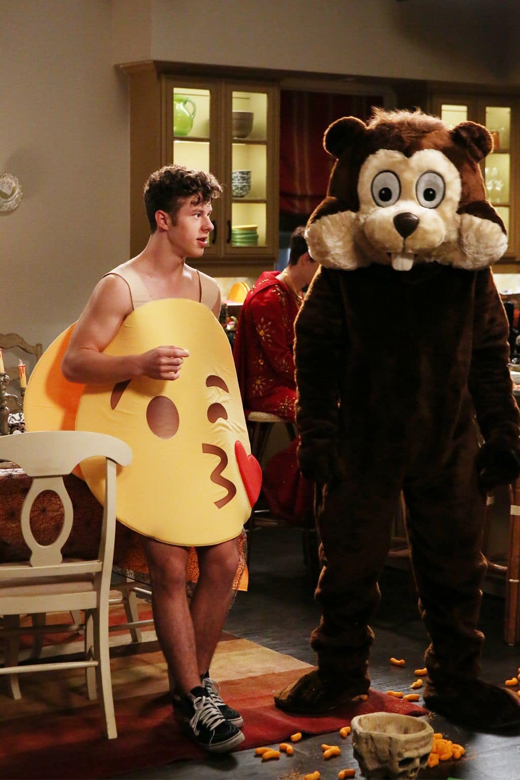 MODERN FAMILY - "Halloween 4: The Revenge of Rod Skyhook" - Luke's Halloween party isn't the monster bash he dreamed of and is at risk of having the worst party of the year. Sensing trouble, the rest of the Dunphy's realize all his party needs is a visit from Rod Skyhook, a little promotion and some adult supervision to get it started. Meanwhile at the Tucker-Pritchett home, Cam faces off with his Halloween nemesis while Lily and Mitchell try to save the day and work to keep him from going to the darkside. Finally, when Jay finds out that Manny is going to a party at the home of an old enemy, he enlists him to deliver a trick he will never forget. "Modern Family" airs WEDNESDAY, OCTOBER 26 (9:00-9:30 p.m. EDT), on the ABC Television Network. (ABC/Carol Kaelson) NOLAN GOULD
