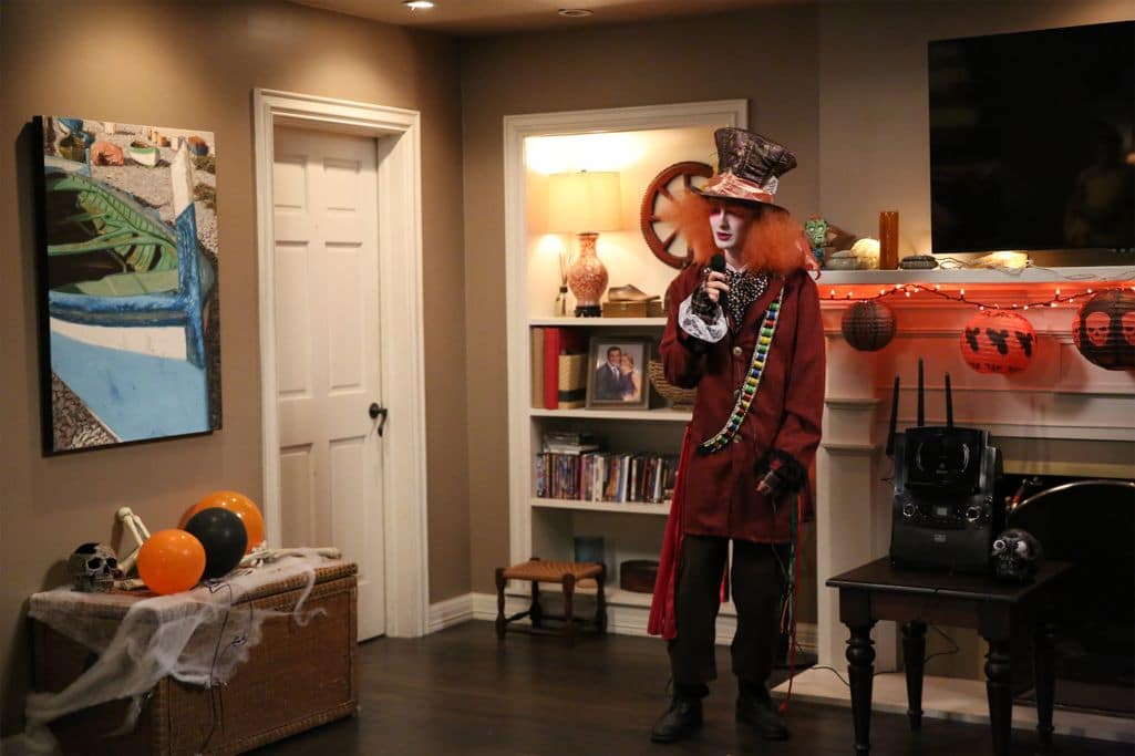 MODERN FAMILY - "Halloween 4: The Revenge of Rod Skyhook" - Luke's Halloween party isn't the monster bash he dreamed of and is at risk of having the worst party of the year. Sensing trouble, the rest of the Dunphy's realize all his party needs is a visit from Rod Skyhook, a little promotion and some adult supervision to get it started. Meanwhile at the Tucker-Pritchett home, Cam faces off with his Halloween nemesis while Lily and Mitchell try to save the day and work to keep him from going to the darkside. Finally, when Jay finds out that Manny is going to a party at the home of an old enemy, he enlists him to deliver a trick he will never forget. "Modern Family" airs WEDNESDAY, OCTOBER 26 (9:00-9:30 p.m. EDT), on the ABC Television Network. (ABC/Carol Kaelson) SPENSER MCNEIL
