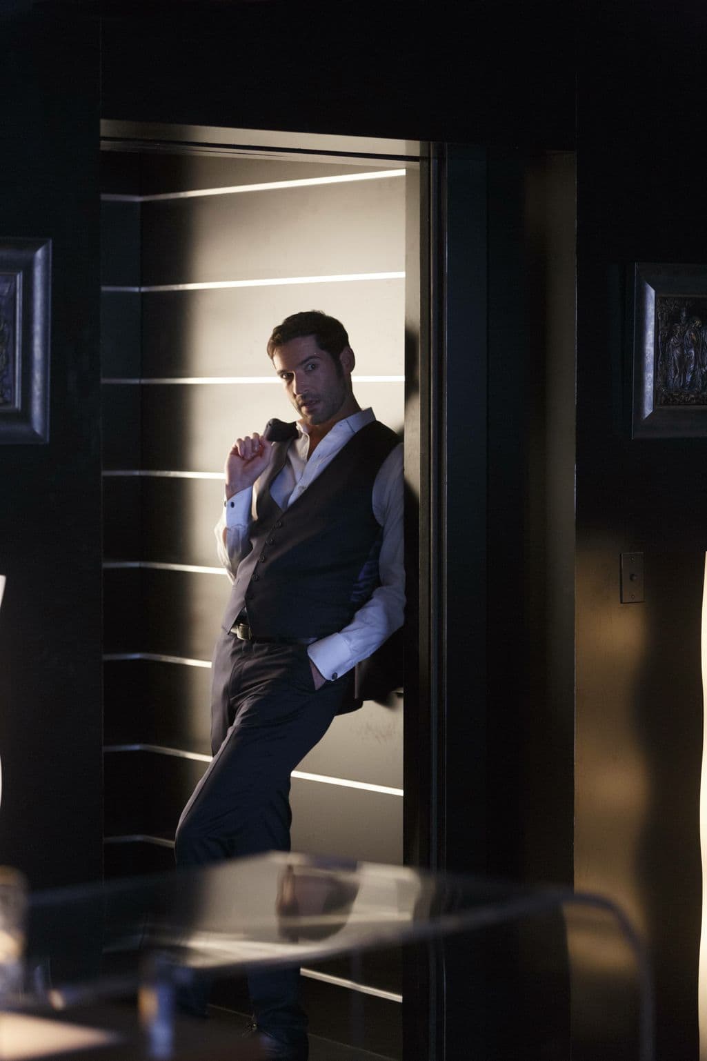LUCIFER: Tom Ellis in the “Sin-Eater” episode of LUCIFER airing Monday, Oct. 10 (9:01-10:00 PM ET/PT) on FOX. ©2016 Fox Broadcasting Co. Cr: Michael Courtney/FOX.