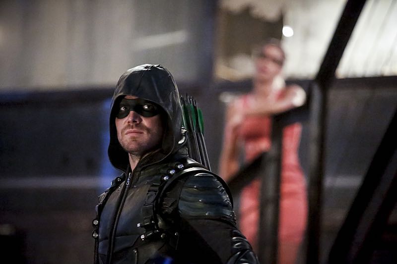 Arrow -- "The Recruits" -- Image AR502a_0057b.jpg -- Pictured (L-R): Stephen Amell as Green Arrow and Emily Bett Rickards as Felicity Smoak -- Photo: Bettina Strauss/The CW -- é 2016 The CW Network, LLC. All Rights Reserved.