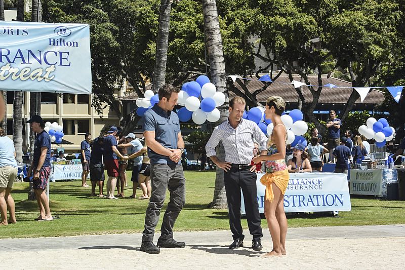 "Ka Luhi" -- Five-0 investigates the 10-year-old cold case of a missing teen when a boy suffering from PTSD undergoes hypnosis and realizes he may have witnessed her murder. Also, Danny's sister, Bridget (guest star Missy Peregrym), visits Oahu for a business conference, and he suspects that she may be getting too close to a co-worker, on HAWAII FIVE-0, Friday, Dec. 9 (9:00-10:00 PM, ET/PT), on the CBS Television Network. Pictured left to right: Alex O'Loughlin as Steve McGarrett, Scott Caan as Danny "Danno" Williams and Missy Peregrym as Bridget. Photo: Norman Shapiro/CBSé2016 CBS Broadcasting, Inc. All Rights Reserved ("Ka Luhi" is Hawaiian for "The Burden")