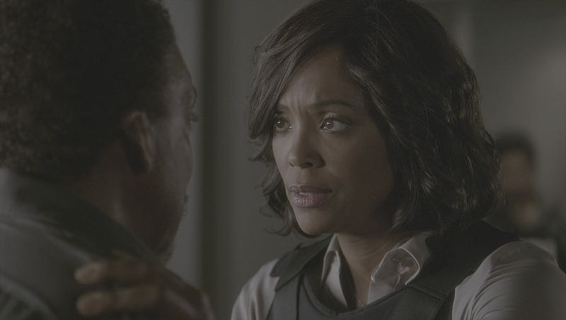 "Mirror Image" -- The BAU team opens an investigation when a man who fully believes he's Dr. Tara Lewis' (Aisha Tyler) brother arrives in town, knowing everything about her and her family, and she is unable to make contact with her real sibling, on CRIMINAL MINDS, Wednesday, Nov. 30 (9:00-10:00 PM, ET/PT), on the CBS Television Network. Series star Joe Mantegna directed the episode. Pictured: Aisha Tyler (Dr. Tara Lewis) Photo: CBS é2016 CBS Broadcasting, Inc. All Rights Reserved
