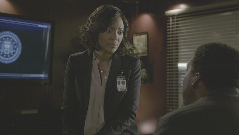 "Mirror Image" -- The BAU team opens an investigation when a man who fully believes he's Dr. Tara Lewis' (Aisha Tyler) brother arrives in town, knowing everything about her and her family, and she is unable to make contact with her real sibling, on CRIMINAL MINDS, Wednesday, Nov. 30 (9:00-10:00 PM, ET/PT), on the CBS Television Network. Series star Joe Mantegna directed the episode. Pictured: Aisha Tyler (Dr. Tara Lewis) Photo: CBS é2016 CBS Broadcasting, Inc. All Rights Reserved