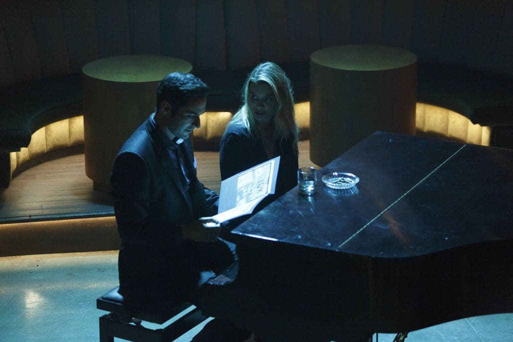 LUCIFER: L-R: Tom Ellis and Lauren German in the “Homewrecker” episode of LUCIFER airing Monday, Nov. 21 (9:01-10:00 PM ET/PT) on FOX. ©2016 Fox Broadcasting Co. Cr: Michael Courtney/FOX. LUCIFER: L-R: Tom Ellis and Lauren German in the “Homewrecker” episode of LUCIFER airing Monday, Nov. 21 (9:01-10:00 PM ET/PT) on FOX. ©2016 Fox Broadcasting Co. Cr: Michael Courtney/FOX.