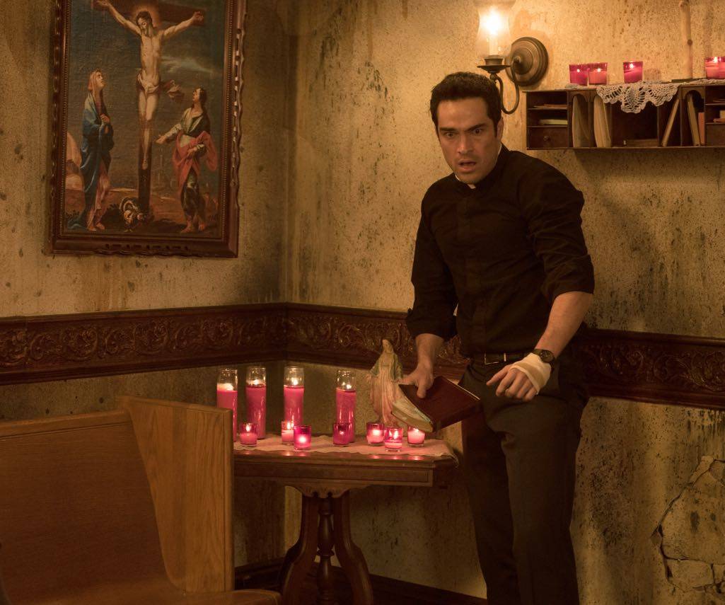 THE EXORCIST: Alfonso Herrera in the "Chapter Eight: The Griefbearers" episode of THE EXORCIST THE EXORCIST: Alfonso Herrera in the "Chapter Eight: The Griefbearers" episode of THE EXORCIST airing Friday, Nov. 18 (9:01-10:00 PM ET/PT) on FOX. ©2016 Fox Broadcasting Co. Cr: Jean Whiteside/FOX