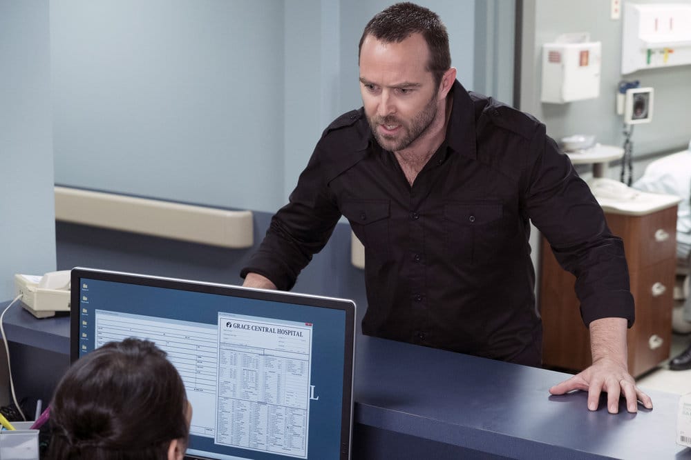 BLINDSPOT -- "Why Let Cooler Pasture Deform" Episode 209 -- Pictured: Sullivan Stapleton as Kurt Weller -- (Photo by: Virginia Sherwood/NBC) BLINDSPOT -- "Why Let Cooler Pasture Deform" Episode 209 -- Pictured: Sullivan Stapleton as Kurt Weller -- (Photo by: Virginia Sherwood/NBC)