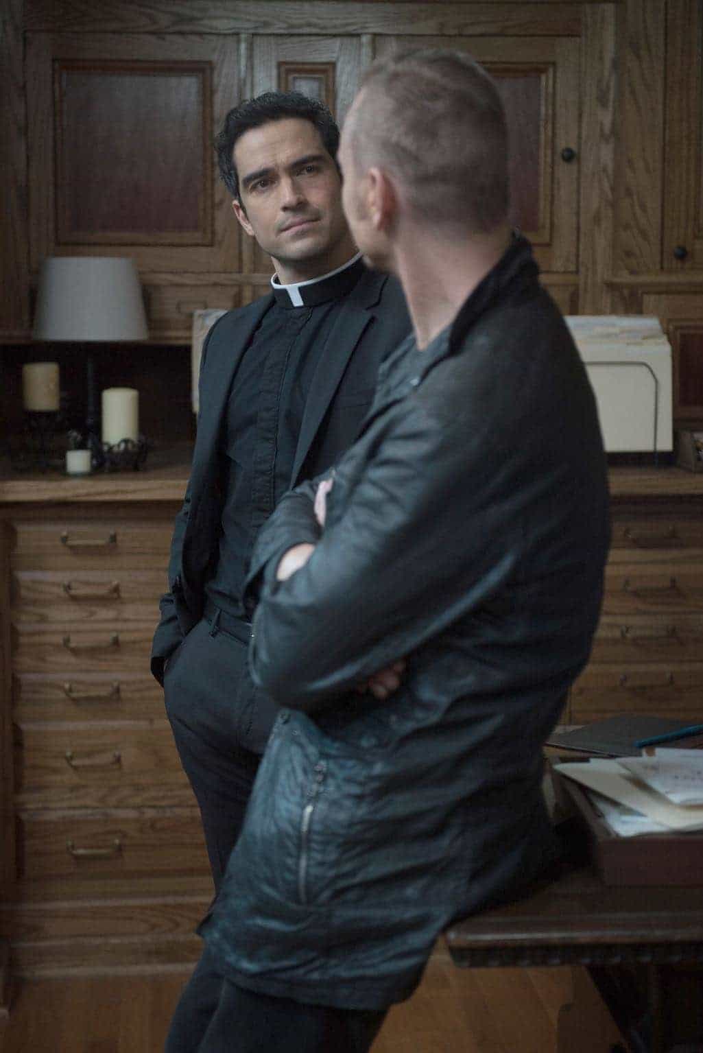 THE EXORCIST: L-R: Alfonso Herrera and Ben Daniels in the "Chapter Nine: 162" episode of THE EXORCIST airing Friday, Dec. 9 (9:01-10:00 PM ET/PT) on FOX. ©2016 Fox Broadcasting Co. Cr: Jean Whiteside/FOX THE EXORCIST: L-R: Alfonso Herrera and Ben Daniels in the "Chapter Nine: 162" episode of THE EXORCIST airing Friday, Dec. 9 (9:01-10:00 PM ET/PT) on FOX. ©2016 Fox Broadcasting Co. Cr: Jean Whiteside/FOX