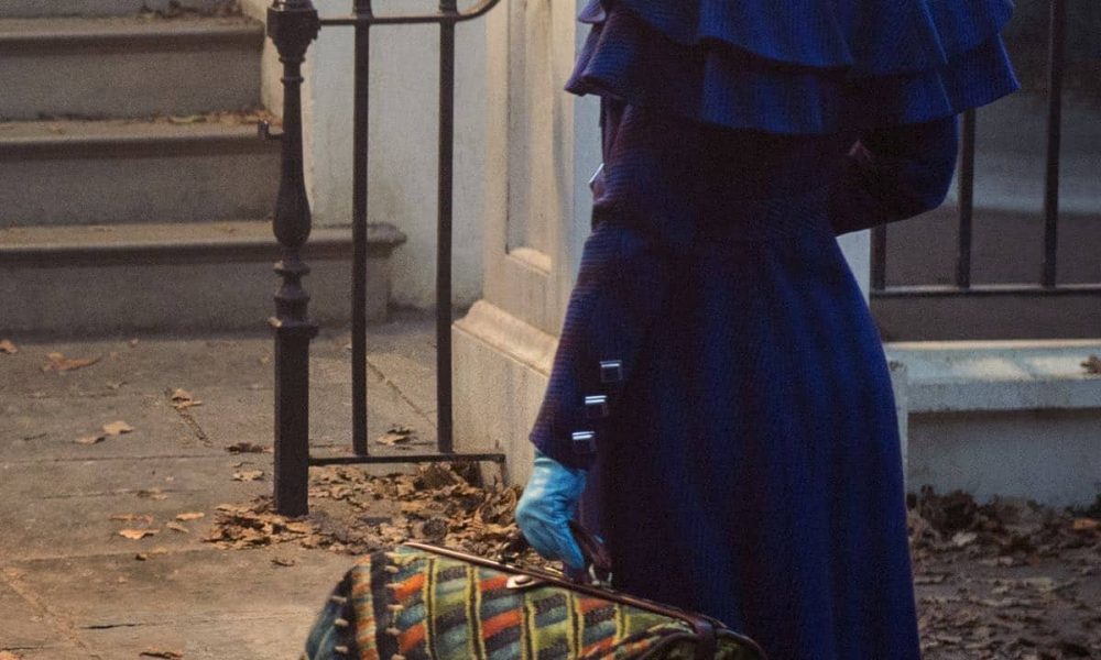 First Look At Emily Blunt As Mary Poppins In MARY POPPINS RETURNS | SEAT42F
