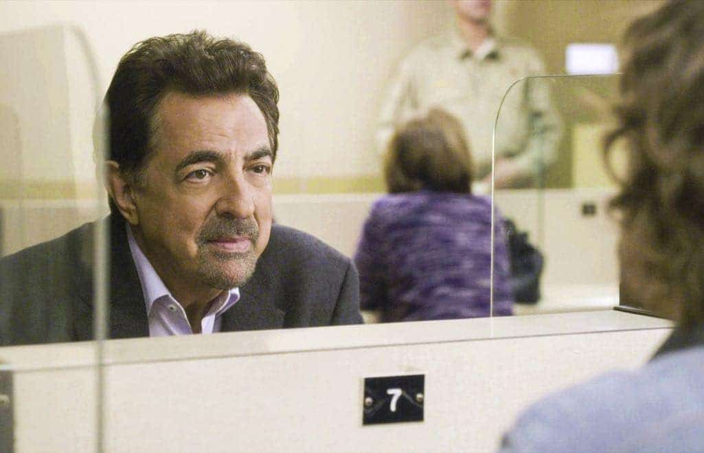 Joe Mantegna (David Rossi) visiting Reid In Prison Joe Mantegna (David Rossi) visiting Reid In Prison