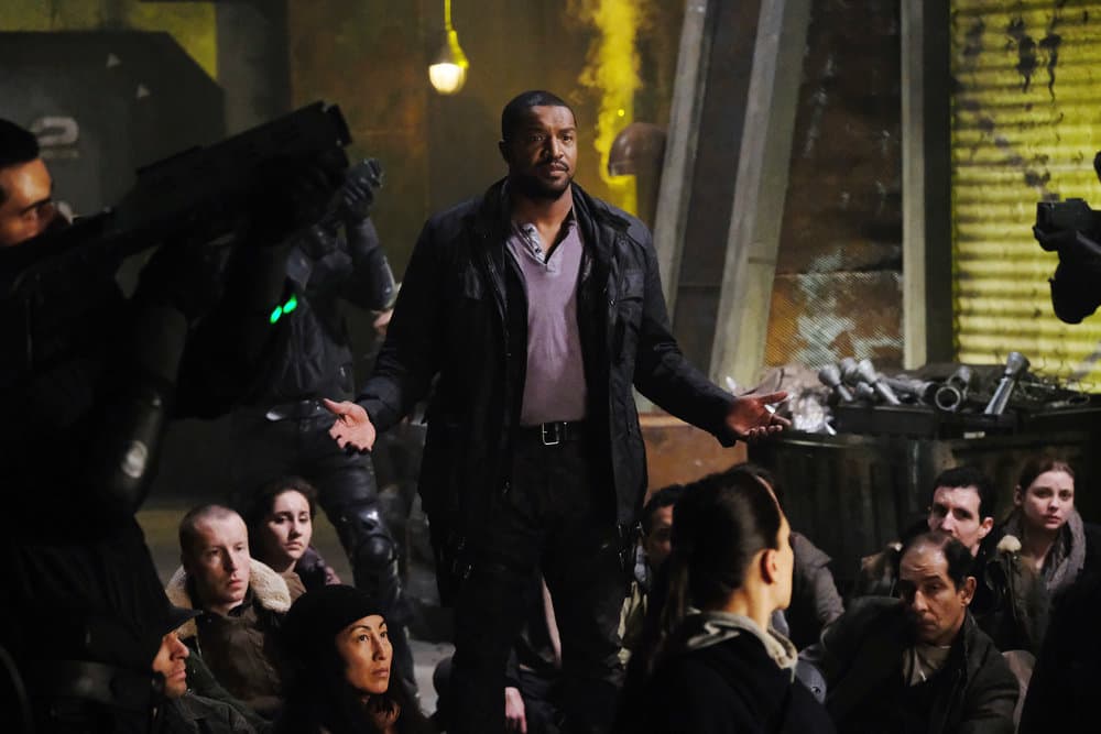 DARK MATTER -- "Welcome To The Revolution" Episode 303 -- Pictured: Roger Cross as Six DARK MATTER -- "Welcome To The Revolution" Episode 303 -- Pictured: Roger Cross as Six