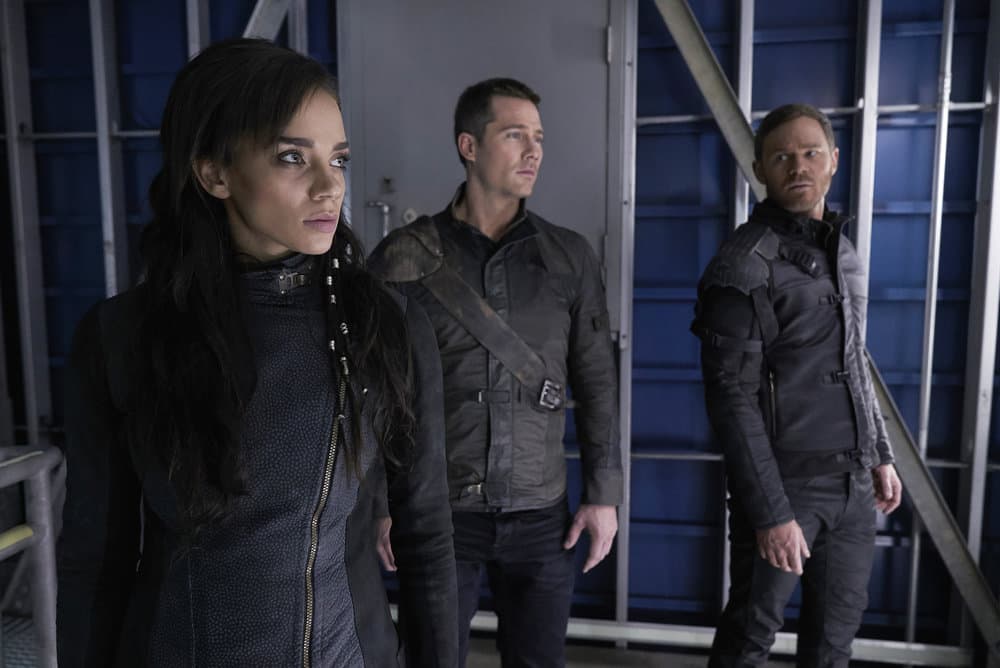 KILLJOYS -- "The Hullen Have Eyes" Episode 303 -- Pictured: (l-r) Hannah John-Kamen as Dutch, Luke Macfarlane as D'Avin, Aaron Ashmore as John KILLJOYS -- "The Hullen Have Eyes" Episode 303 -- Pictured: (l-r) Hannah John-Kamen as Dutch, Luke Macfarlane as D'Avin, Aaron Ashmore as John -- (Photo by: Steve Wilkie/Killjoys III Productions Limited/Syfy)