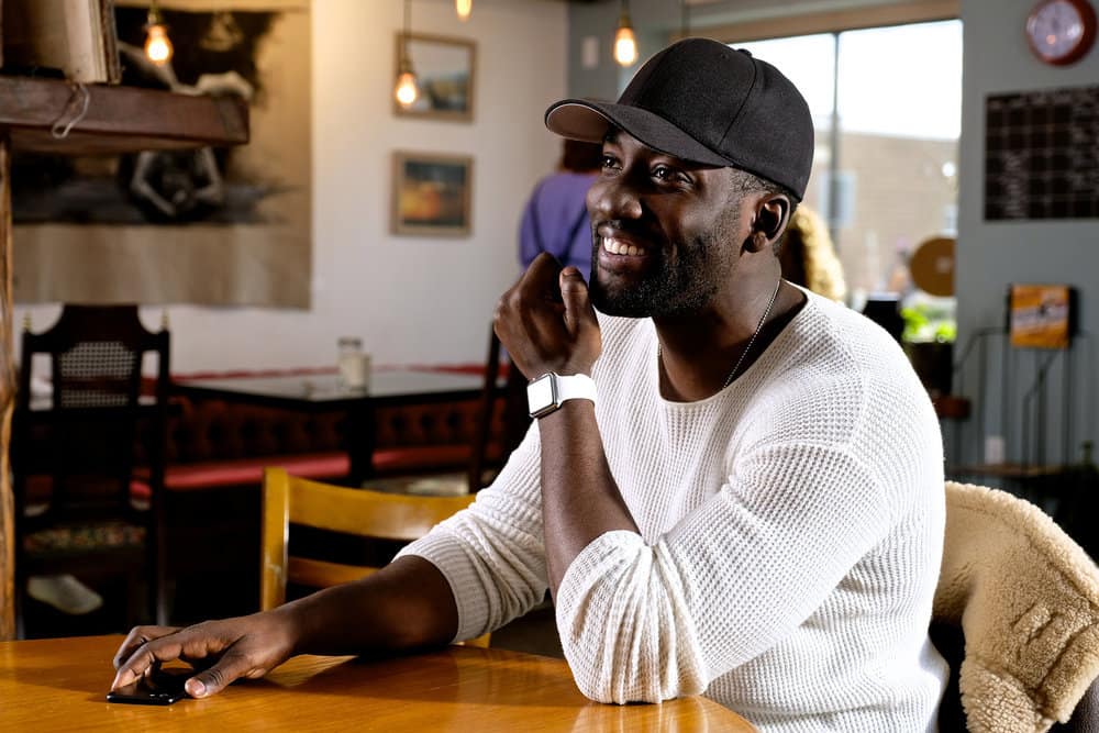 WYNONNA EARP -- "Whiskey Lullaby" Episode 206 -- Pictured: Shamier Anderson as Agent Dolls WYNONNA EARP -- "Whiskey Lullaby" Episode 206 -- Pictured: Shamier Anderson as Agent Dolls