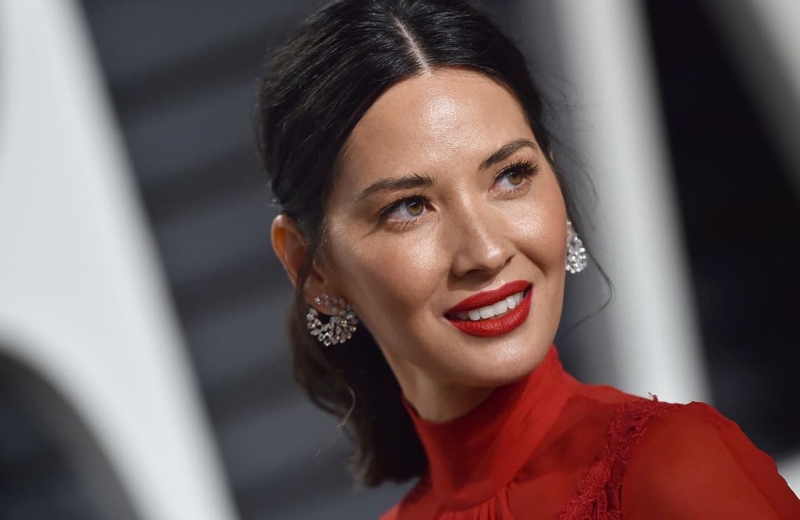 Olivia-Munn-Six