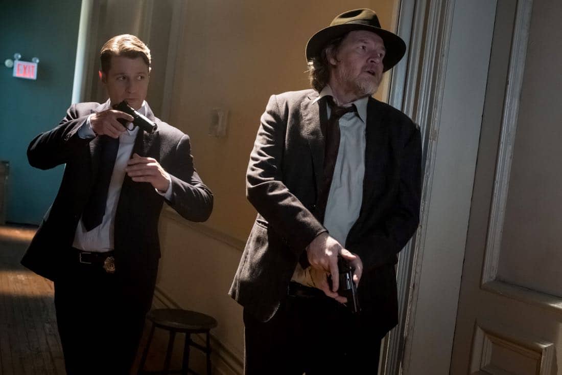GOTHAM: L-R: Ben McKenzie and Donal Logue in the "Pax Penguina" season premiere episode of GOTHAM airing Thursday, Sept. 21 (8:00-9:01 PM ET/PT) on FOX. ©2017 Fox Broadcasting Co. Cr: Jeff Neumann/FOX. GOTHAM: L-R: Ben McKenzie and Donal Logue in the "Pax Penguina" season premiere episode of GOTHAM airing Thursday, Sept. 21 (8:00-9:01 PM ET/PT) on FOX. ©2017 Fox Broadcasting Co. Cr: Jeff Neumann/FOX.