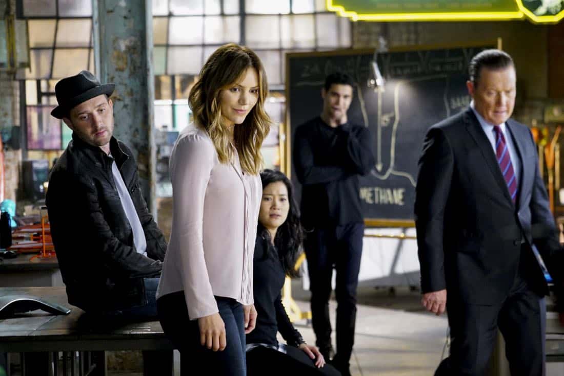 "Extinction" -- Walter (Elyes Gabel) declares that 'Everything Is Absolutely Genius' when SCORPION begins its 4th season on Monday, Sept. 25 (10:00-11:00 PM, ET/PT) on the CBS Television Network. Pictured: Eddie Kaye Thomas, Katharine McPhee, Jadyn Wong, Elyes Gabel, Robert Patrick. Photo: Sonja Flemming/CBS é2017 CBS Broadcasting, Inc. All Rights Reserved