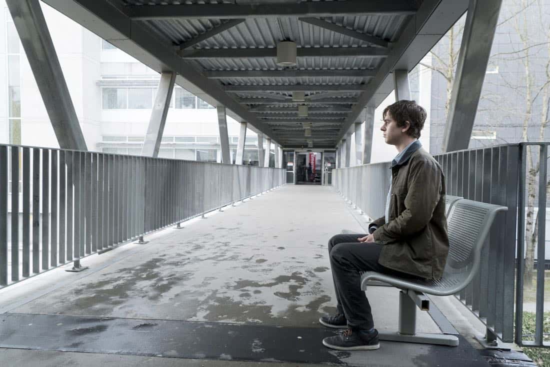 THE GOOD DOCTOR - "PILOT - Burnt Food" - Dr. Shaun Murphy (Freddie Highmore), a young surgeon with autism and savant syndrome, relocates from a quiet country life to join the prestigious St. Bonaventure hospital's surgical unit. Alone in the world and unable to personally connect with those around him, his only advocate, Dr. Aaron Glassman (Richard Schiff), challenges the skepticism and prejudices of the hospital's board and staff when he brings him in to join the team. Shaun will need to work harder than he ever has before, as he navigates his new environment and relationships to prove to his colleagues that his extraordinary medical gifts will save lives. The highly anticipated series premiere of "The Good Doctor" airs MONDAY, SEPTEMBER 25 (10:01-11:00 p.m. EDT), on The ABC Television Network. (ABC/Liane Hentscher) FREDDIE HIGHMORE