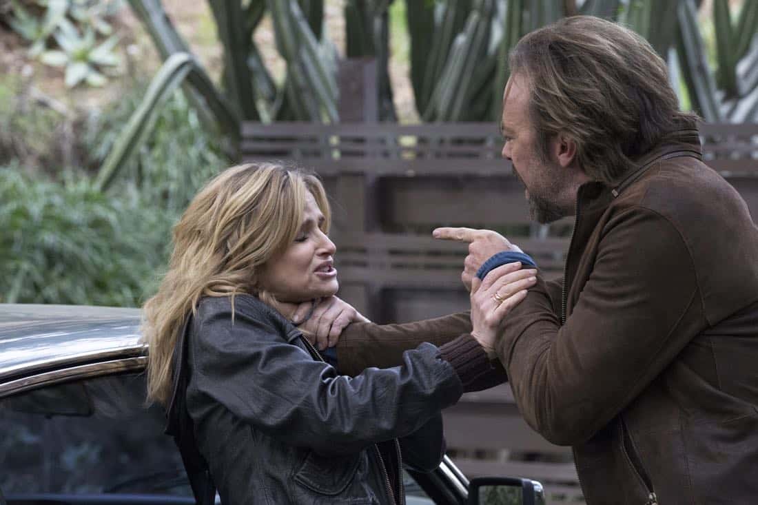 TEN DAYS IN THE VALLEY - "Day 1: Fade In" - Emmy Award-winning actress Kyra Sedgwick ("The Closer") stars in "Ten Days in the Valley" as Jane Sadler, an overworked television producer and single mother in the middle of a fractious separation. When her young daughter goes missing in the middle of the night, Jane's world - and her controversial police TV show - implodes. Life imitates art: everything is a mystery, everyone has a secret and no one can be trusted. "Ten Days in The Valley," a thrilling character-driven mystery, will make its series premiere with the episode "Day 1: Fade In" on SUNDAY, OCTOBER 1 (10:00-11:00 p.m. EDT), on ABC. (ABC/Paul Sarkis) KYRA SEDGWICK, KICK GURRY