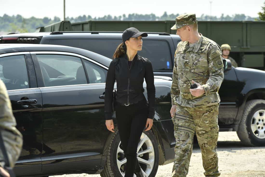 DESIGNATED SURVIVOR – “Sting of the Tail” – FBI Agent Hannah Wells finally closes in on Patrick Lloyd, but when the president decides to take action during the White House Correspondents Dinner, members of the Homeland Security Council threaten to derail their plans, on “Designated Survivor,” airing WEDNESDAY, OCTOBER 4 (10:00-11:00 p.m. EDT). (ABC/Ben Mark Holzberg) MAGGIE Q, DAVID PATRICK GREEN