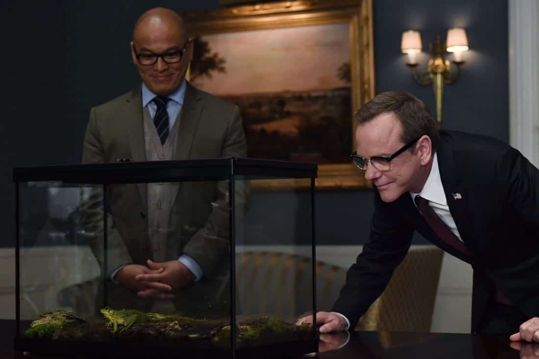 DESIGNATED SURVIVOR- “Outbreak” – President Kirkman is faced with a viral pandemic that threatens to kill countless Americans while FBI Agent Hannah Wells and M16 Agent Damian Rennett discover evidence that could change the lives of members of the first family forever, on “Designated Survivor,” airing WEDNESDAY, OCTOBER 11 (10:00-11:00 p.m. EDT). (ABC/Ben Mark Holzberg) VON FLORES, KIEFER SUTHERLAND