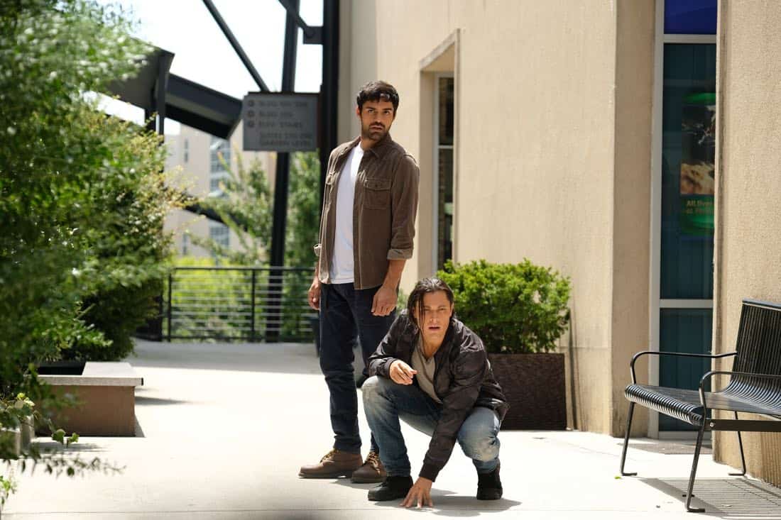 THE GIFTED: L-R: Sean Teale and Blair Redford in the "eXodus" episode of THE GIFTED airing Monday, Oct. 16 (9:00-10:00 PM ET/PT) on FOX. ©2017 Fox Broadcasting Co. Cr: Eliza Morse/FOX