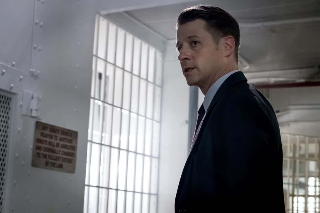GOTHAM: Ben McKenzie in the “A Dark Knight: The Blade’s Path” episode of GOTHAM airing Thursday, Oct. 19 (8:00-9:01 PM ET/PT) on FOX. CR: Jeff Neumann GOTHAM: Ben McKenzie in the “A Dark Knight: The Blade’s Path” episode of GOTHAM airing Thursday, Oct. 19 (8:00-9:01 PM ET/PT) on FOX. CR: Jeff Neumann