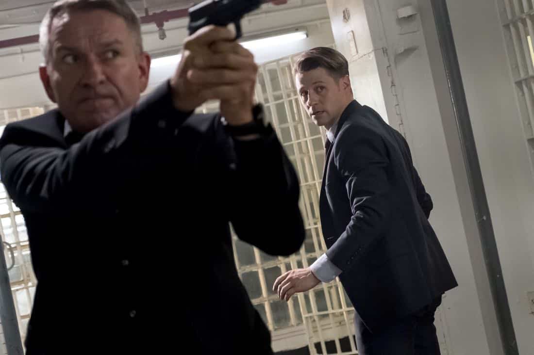 GOTHAM: L-R: Sean Pertwee and Ben McKenzie in the “A Dark Knight: The Blade’s Path” episode of GOTHAM airing Thursday, Oct. 19 (8:00-9:01 PM ET/PT) on FOX. CR: Jeff Neumann