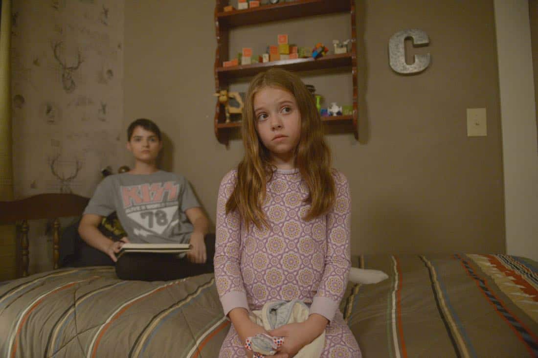 THE EXORCIST: L-R: Brianna Hildebrand and guest star Amelie Eve in the "One For Sorrow" episode of THE EXORCIST airing Friday, Oct. 20 (9:01-10:00 PM ET/PT) on FOX. ©2017 Fox Broadcasting Co. Cr: Sergei Bachlakov/FOX