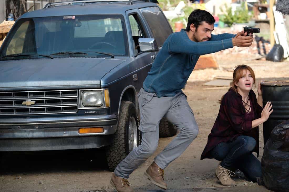 THE GIFTED: L-R: Sean Teale and guest star Elena Satine in the "eXit strategy" episode of THE GIFTED airing Monday, Oct. 23 (9:00-10:00 PM ET/PT) on FOX. ©2017 Fox Broadcasting Co. Cr: Eliza Morse/FOX
