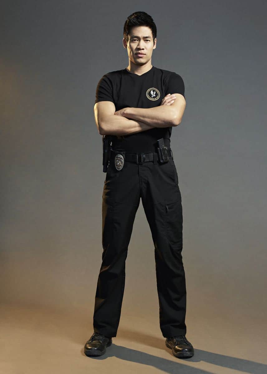 Films Et Séries Tv Avec David Lim S.W.A.T. Season 1 Cast Promo Photos | SEAT42F