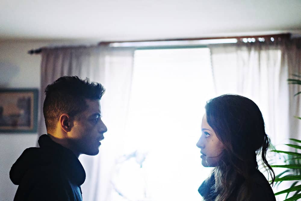 MR. ROBOT -- "eps3.3_metadata.par2" Episode 304 -- Pictured: (l-r) Rami Malek as Elliot Alderson, Carly Chaikin as Darlene Alderson -- (Photo by: Michael Parmelee/USA Network)