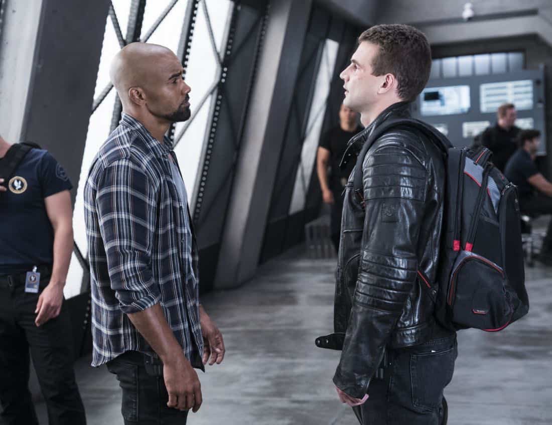 “Pamilya” – Newcomer Jim Street jeopardizes his spot on Hondo’s team when he agrees to do a favor for his incarcerated mother that endangers his SWAT career. Also, the SWAT team searches for the ruthless mastermind behind a drug trafficking ring that forces immigrants to be mules, on S.W.A.T., Thursday, Nov. 16 (10:00-11:00, ET/PT) on the CBS Television Network. Sherilyn Fenn guest stars as Karen Street, Jim Street’s mother. Pictured left to right: Shemar Moore as Daniel “Hondo” Harrelson and Alex Russell as Jim Street. Photo: Monty Brinton/CBS ©2017 CBS Broadcasting, Inc. All Rights Reserved “Pamilya” – Newcomer Jim Street jeopardizes his spot on Hondo’s team when he agrees to do a favor for his incarcerated mother that endangers his SWAT career. Also, the SWAT team searches for the ruthless mastermind behind a drug trafficking ring that forces immigrants to be mules, on S.W.A.T., Thursday, Nov. 16 (10:00-11:00, ET/PT) on the CBS Television Network. Sherilyn Fenn guest stars as Karen Street, Jim Street’s mother. Pictured left to right: Shemar Moore as Daniel “Hondo” Harrelson and Alex Russell as Jim Street. Photo: Monty Brinton/CBS ©2017 CBS Broadcasting, Inc. All Rights Reserved