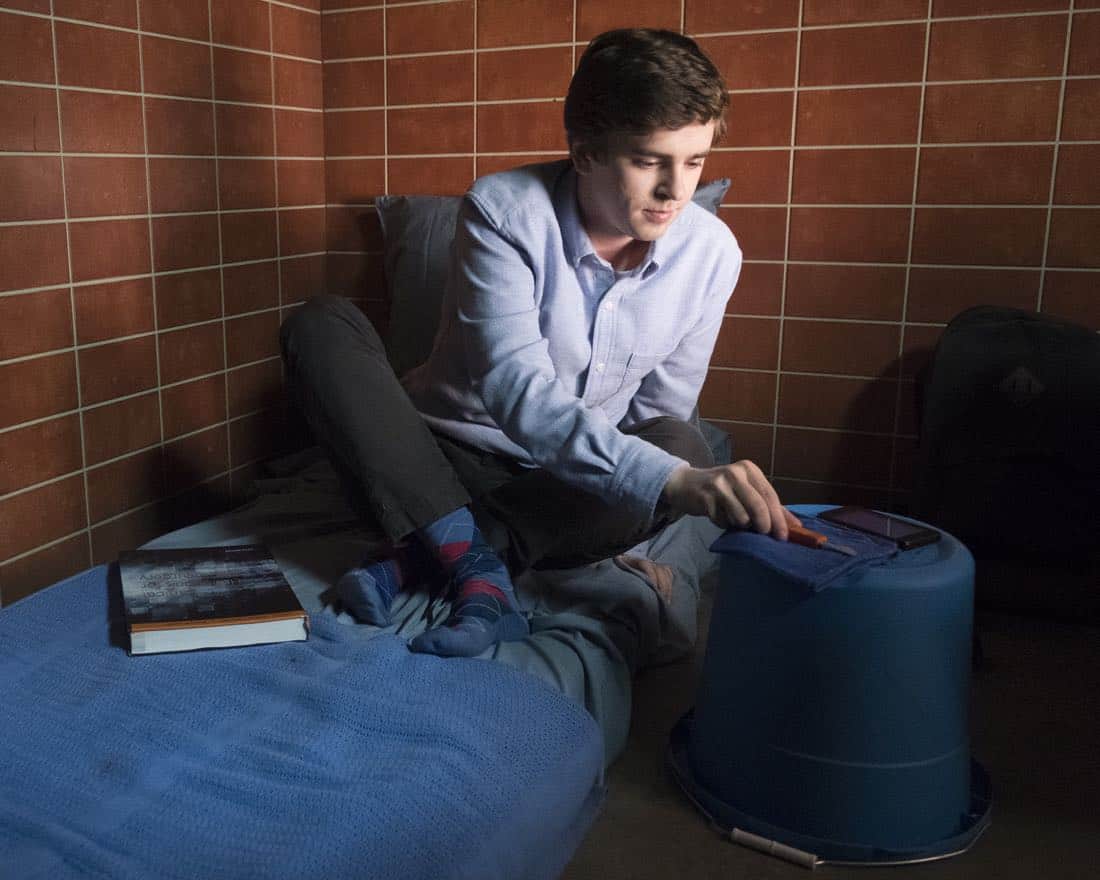 THE GOOD DOCTOR - “Sacrifice” - Members of the hospital’s surgical team are initially impressed with a charming young doctor, but his true character puts one of them in an awkward position at work. Meanwhile, Dr. Glassman feels Dr. Shaun Murphy needs a little more support with his personal life and suggests he meet with a therapist. However, Shaun is determined to show him that he can do it on his own, on “The Good Doctor,” MONDAY, DEC. 4 (10:00-11:00 p.m. EST), on The ABC Television Network. (ABC/Eike Schroter) FREDDIE HIGHMORE