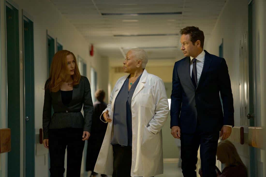 THE X-FILES: L-R: Gillian Anderson, guest star Denise Dowse and David Duchovny in the "Plus One" episode of THE X-FILES airing Wednesday, Jan.17 (8:00-9:00 PM ET/PT) on FOX. ©2017 Fox Broadcasting Co. Cr: Shane Harvey/FOX THE X-FILES: L-R: Gillian Anderson, guest star Denise Dowse and David Duchovny in the "Plus One" episode of THE X-FILES airing Wednesday, Jan.17 (8:00-9:00 PM ET/PT) on FOX. ©2017 Fox Broadcasting Co. Cr: Shane Harvey/FOX