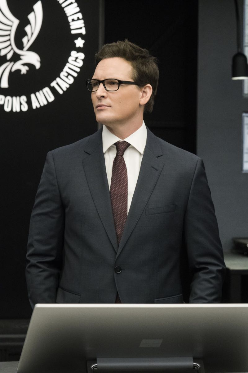 "K-Town" -- Hondo teams up with an old DEA friend, Special Agent Katrina "K.C." Walsh (rap legend MC Lyte), on a task force aimed at unmasking the secret leader of a fentanyl drug smuggling ring. Also, Jessica and Michael Plank (Peter Facinelli), president of the Police Commission, begin implementing her new law enforcement community initiatives, on S.W.A.T., Thursday, Jan. 18 (10:00-11:00 PM, ET/PT) on the CBS Television Network. Pictured left to right: Peter Facinelli as Michael Plank. Photo: Monty Brinton/CBS é2017 CBS Broadcasting, Inc. All Rights Reserved "K-Town" -- Hondo teams up with an old DEA friend, Special Agent Katrina "K.C." Walsh (rap legend MC Lyte), on a task force aimed at unmasking the secret leader of a fentanyl drug smuggling ring. Also, Jessica and Michael Plank (Peter Facinelli), president of the Police Commission, begin implementing her new law enforcement community initiatives, on S.W.A.T., Thursday, Jan. 18 (10:00-11:00 PM, ET/PT) on the CBS Television Network. Pictured left to right: Peter Facinelli as Michael Plank. Photo: Monty Brinton/CBS é2017 CBS Broadcasting, Inc. All Rights Reserved