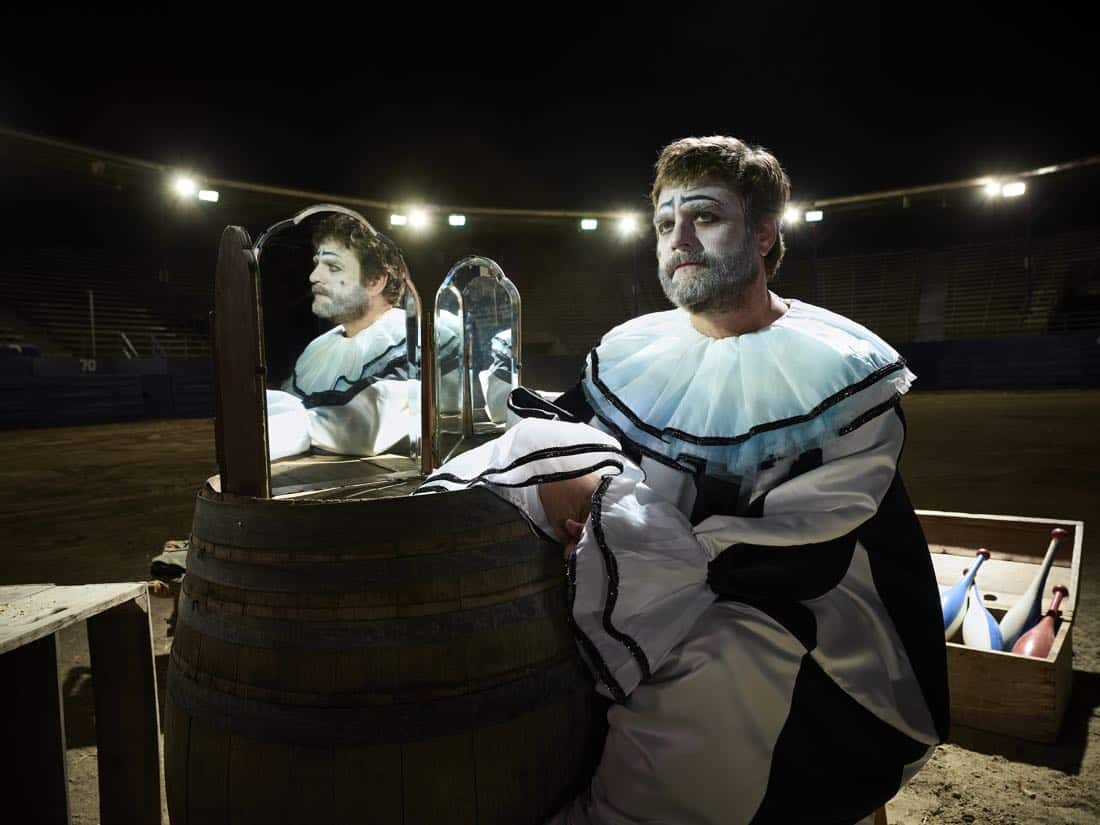 BASKETS -- Pictured: Zach Galifianakis as Chip Baskets, Louie Anderson as Christine Baskets. CR: Matthias Clamer/FX