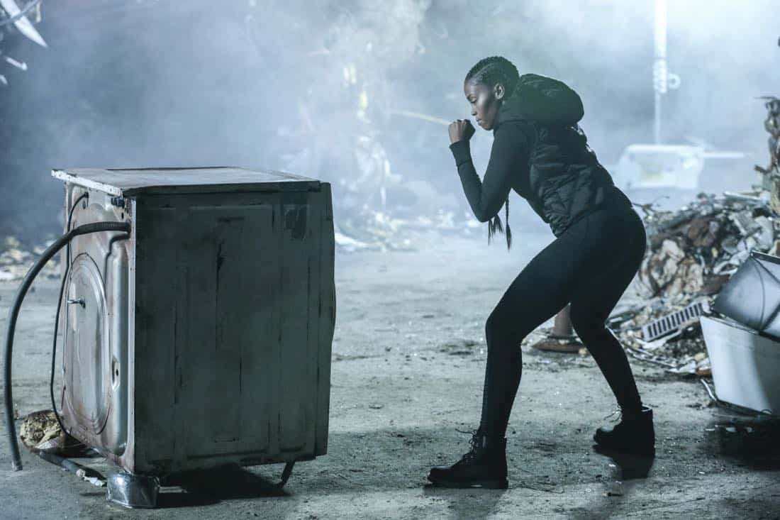 Black Lightning -- "LaWanda: The Book of Burial" -- Image BLK103a_0189.jpg -- Pictured: Nafessa Williams as Anissa Pierce -- Photo: Carin Baer/The CW -- é 2018 The CW Network, LLC. All rights reserved.