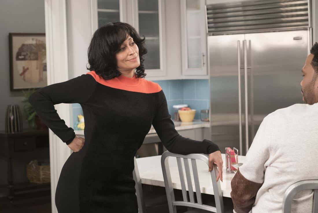 BLACK-ISH - "Unkept Woman" - Dre and Bow's morning routine with the kids is changing now that Bow is taking some time off work. Meanwhile, Junior bonds with Diane now that he is in charge of driving his siblings to school, on "black-ish," TUESDAY, FEB. 6 (9:00-9:30 p.m. EST), on The ABC Television Network. (ABC/Kelsey McNeal) TRACEE ELLIS ROSS, ANTHONY ANDERSON