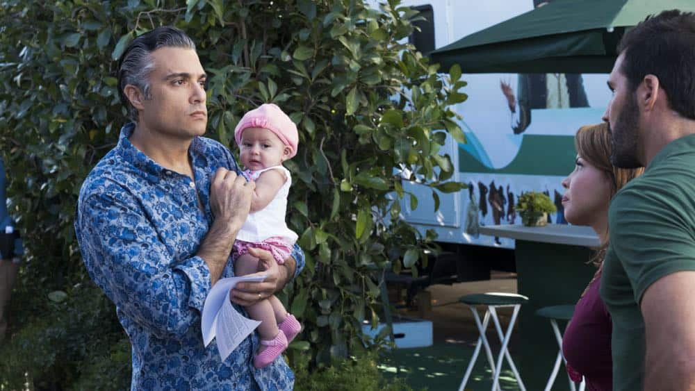 Jane The Virgin -- "Chapter Seventy-Three" -- Image Number: JAV409a_0077.jpg -- Pictured (L-R): Jaime Camil as Rogelio, Justina Machado as Darci and Keller Wortham as Esteban -- Photo: Michael Desmond/The CW -- é 2018 The CW Network, LLC. All Rights Reserved.