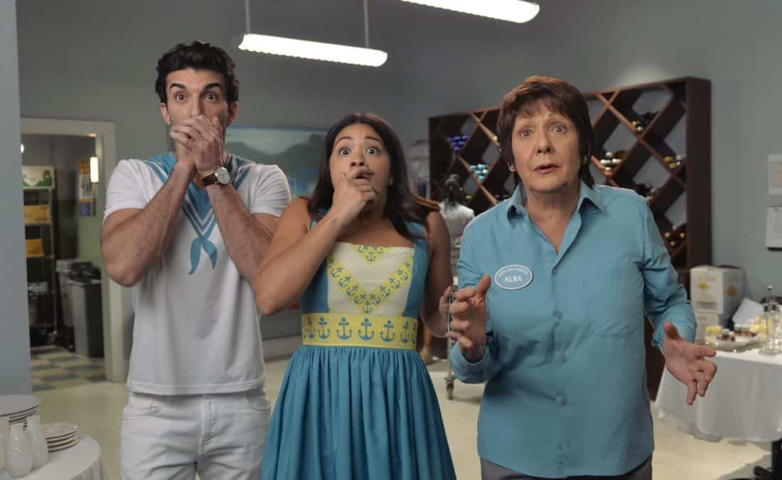 Jane The Virgin -- "Chapter Seventy-Four" -- Image Number: JAV410b_070.jpg -- Pictured (L-R): Justin Baldoni as Rafael, Gina Rodriguez as Jane and Ivonne Coll as Alba -- Photo: Lisa Rose/The CW -- é 2018 The CW Network, LLC. All Rights Reserved.